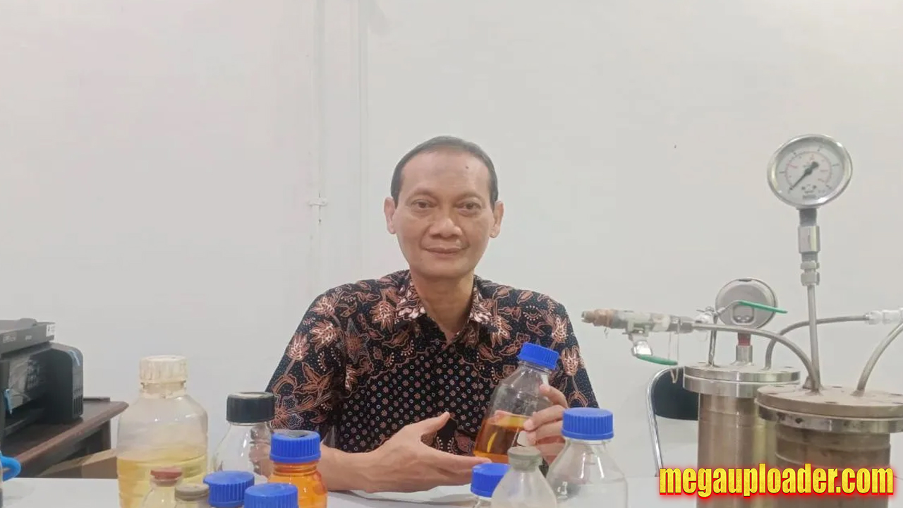 Profesor ITS kembangkan biofuel dari campuran biomassa dan plastik