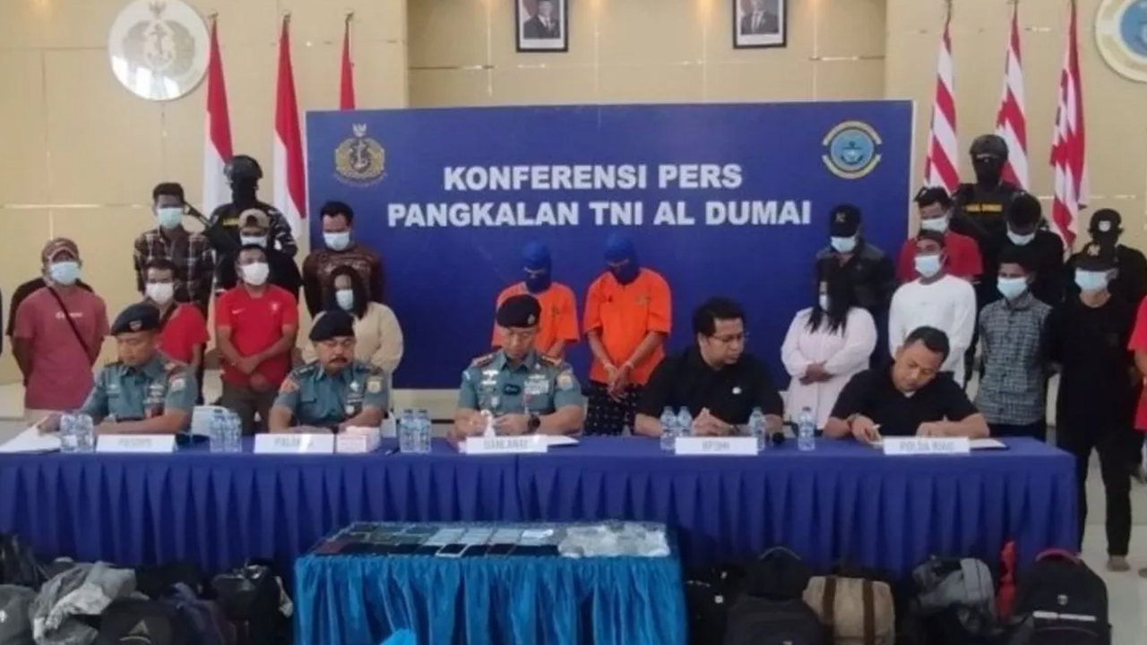 Lanal Dumai gagalkan pengiriman 17 calon PMI ilegal ke Malaysia